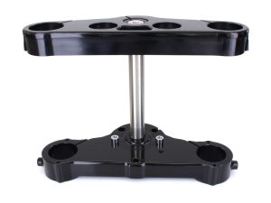 4 Degree Raked Triple Tree Kit - Black. Fits Softail Deluxe & Heritage Softail Classic 2018up with 21" or 23" Wheel Upgrade.